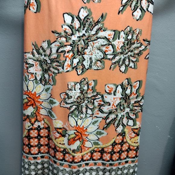 New direction skirt - Picture 1 of 3